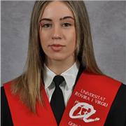 Estudiante de Derecho, doy clases a Primaria y ESO.